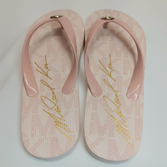 Michael Kors Size 6 Jet Set Signature Flip Flops Pink/White/Gold Logo NWOT - Picture 5 of 11